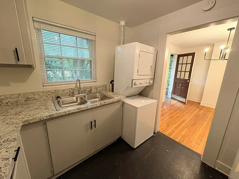 202 E Bradford Rd #3 — Photo 12
