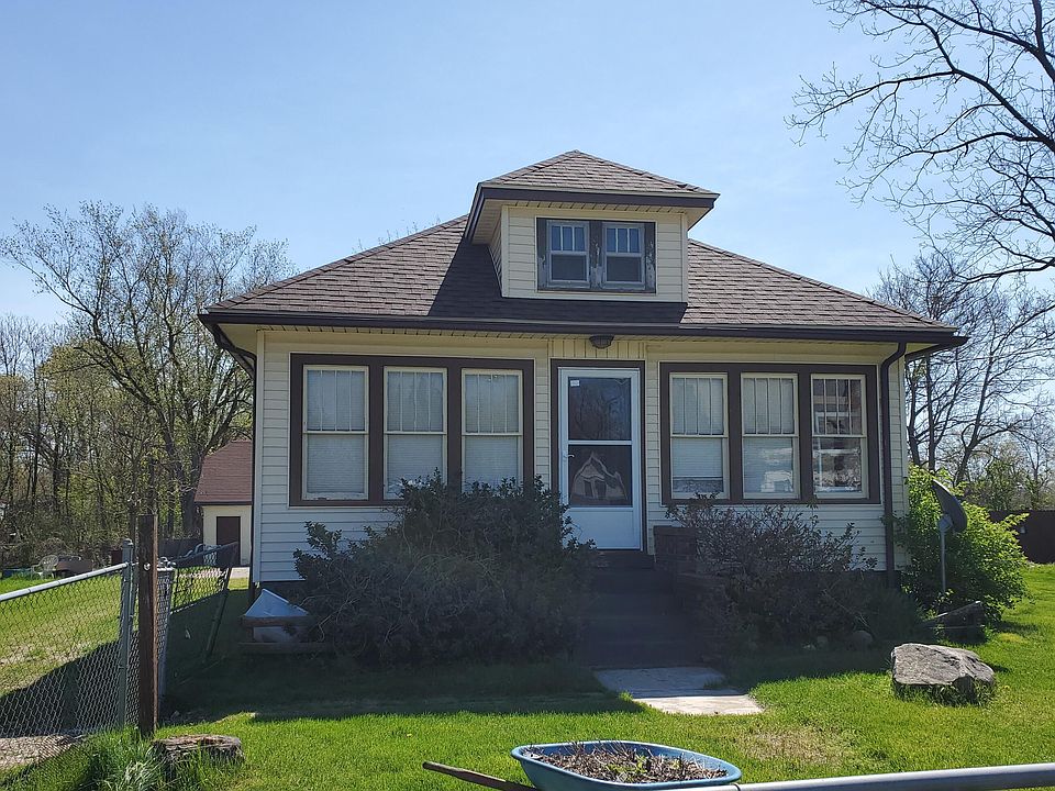 1st image of 457 Crystal Ave