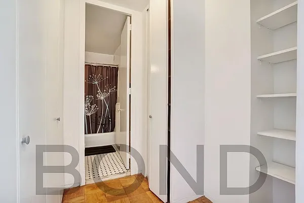 Rented by Bond New York | media 19