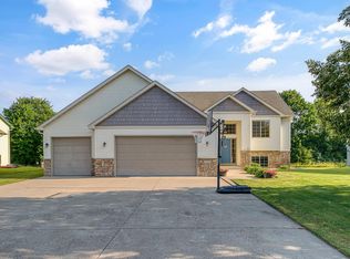 2561 223rd Ln NW, Oak Grove, MN 55011