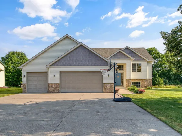 2561 223rd Ln NW, Oak Grove, MN 55011