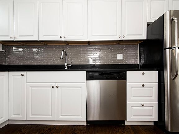 3rd image of 3815-23 N Greenview Ave #19.5-E30