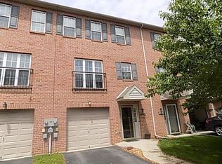 2827 Sequoia Dr, Macungie, PA 18062