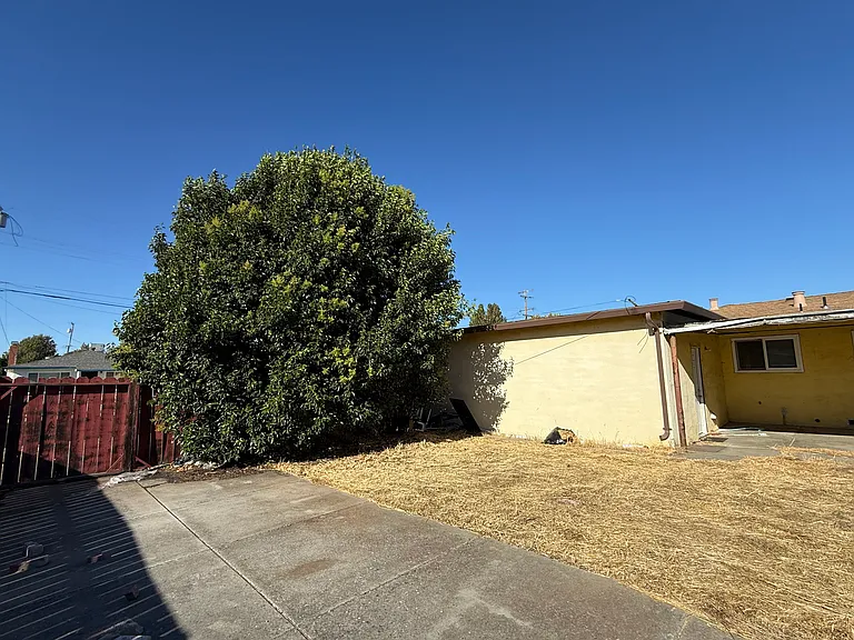 2 Trinity Ct — Photo 15
