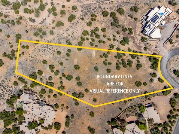 9 Tamarisk Trl, Santa Fe, NM 87506
