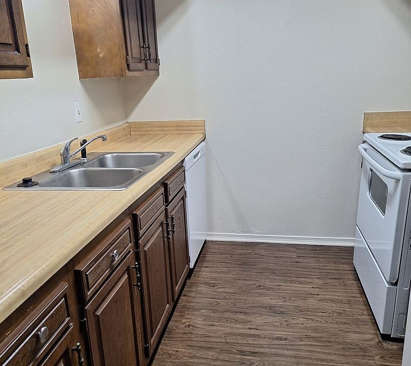 2nd image of 6701 Dallas St #7