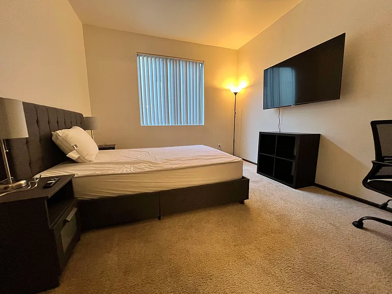 10929 Bluffside Dr — Photo 9