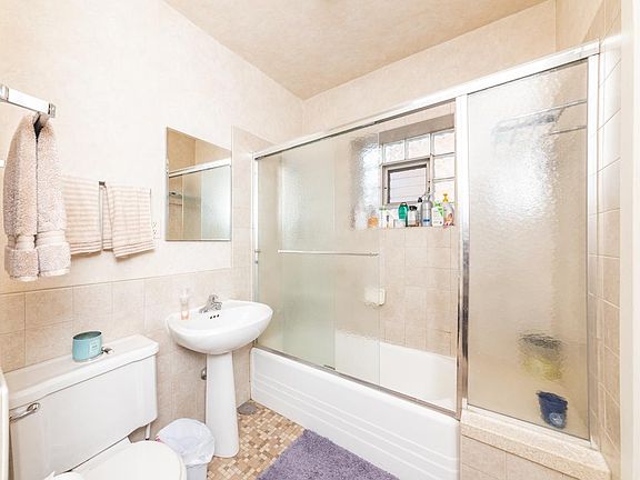 5th image of 3413 N Elaine Pl #3411-2