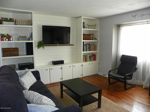 2nd image of 1656 Margaret Dr