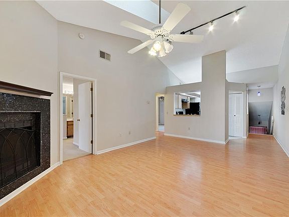 3rd image of 3018 S Semoran Blvd APT 4