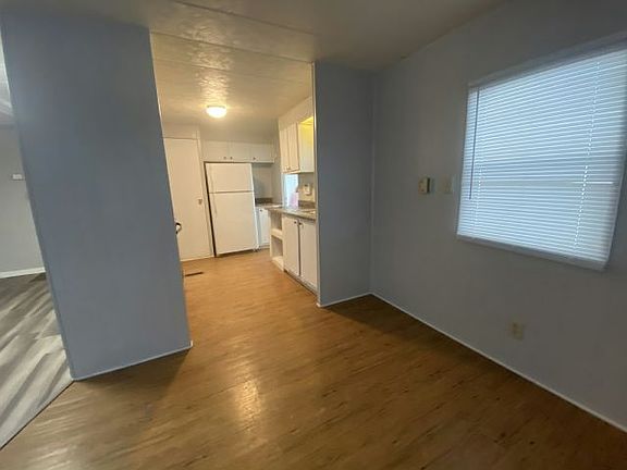 3rd image of 112 50th Avenue Plz W #81