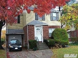 198 Miriam Pkwy, Elmont, NY 11003