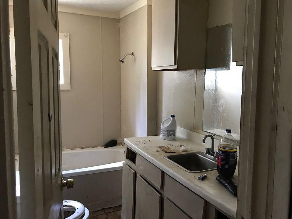 2nd image of 11400 Augusta Dr