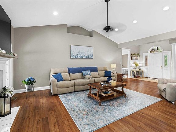 5th image of 4421 Oakhurst Bnd