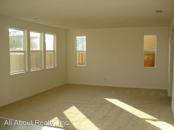 3rd image of 2632 Heirloom Way