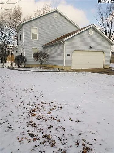 9053 Lake Overlook Dr photo 1