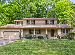 55 Gate Way, Hamden, CT 06518