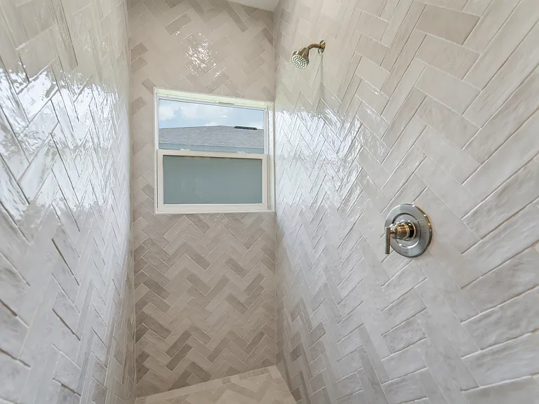 1332 Marshall Dr — Photo 16