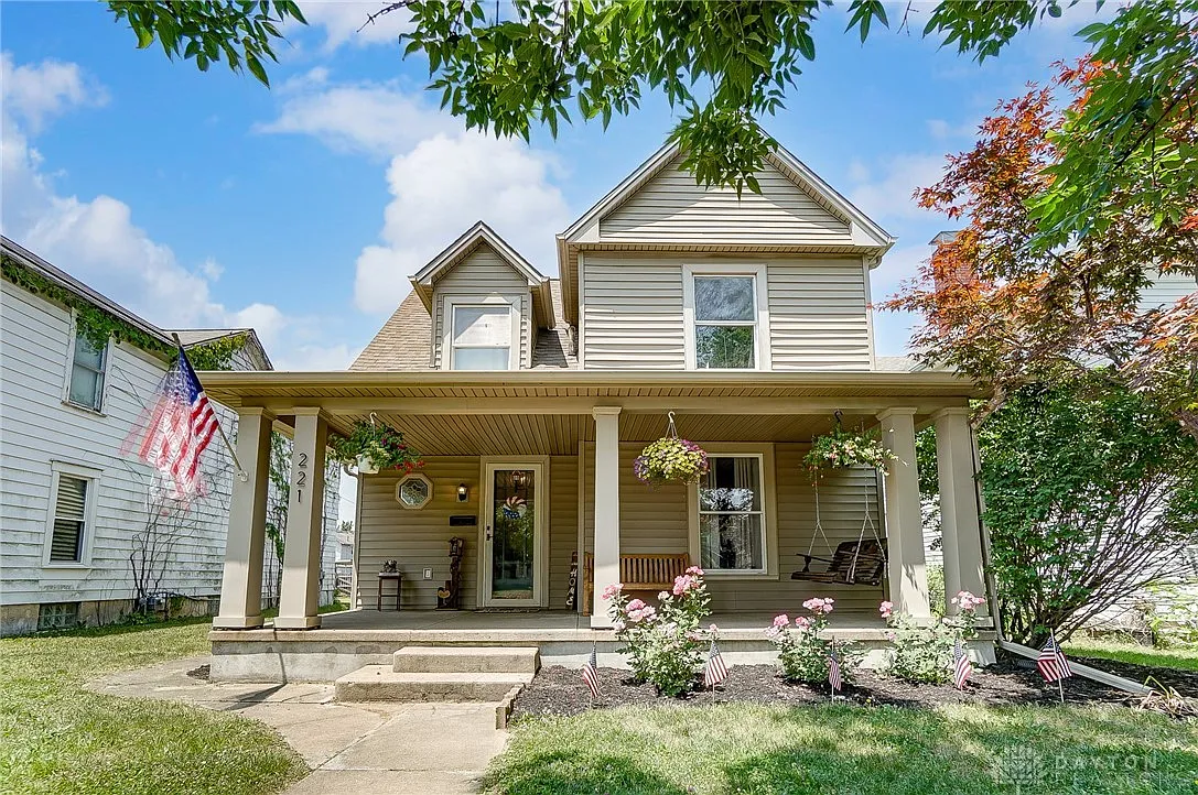 221 E Pease Ave photo 1
