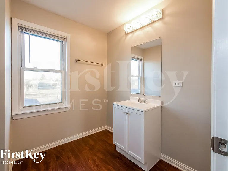 19 E 140th Ct — Photo 10
