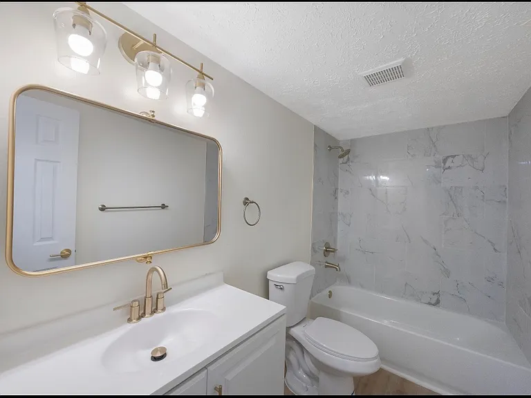 3111 W Horatio St #207 — Photo 6