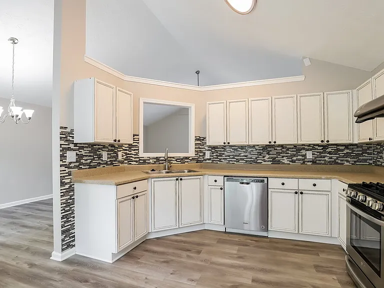 1393 Richland Creek Trl — Photo 9