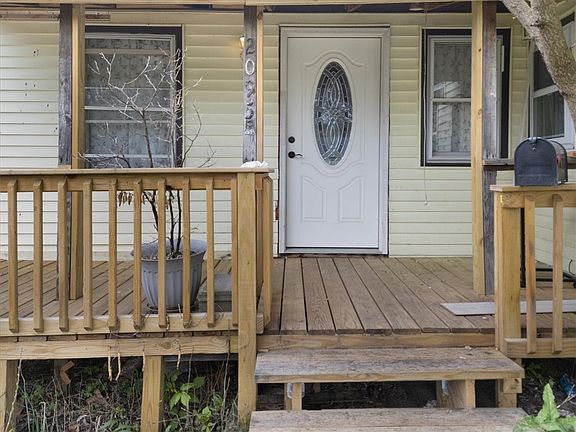5th image of 2095 Baird Rd
