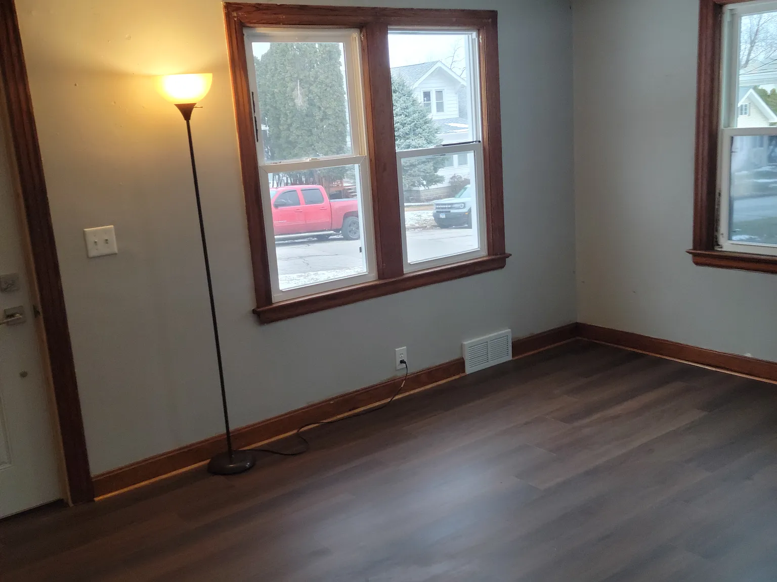 3 bed, 958 sqft, $1,400 — Photo 4