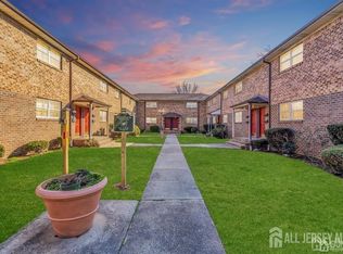 5504 Avenue C, Edison, NJ 08837