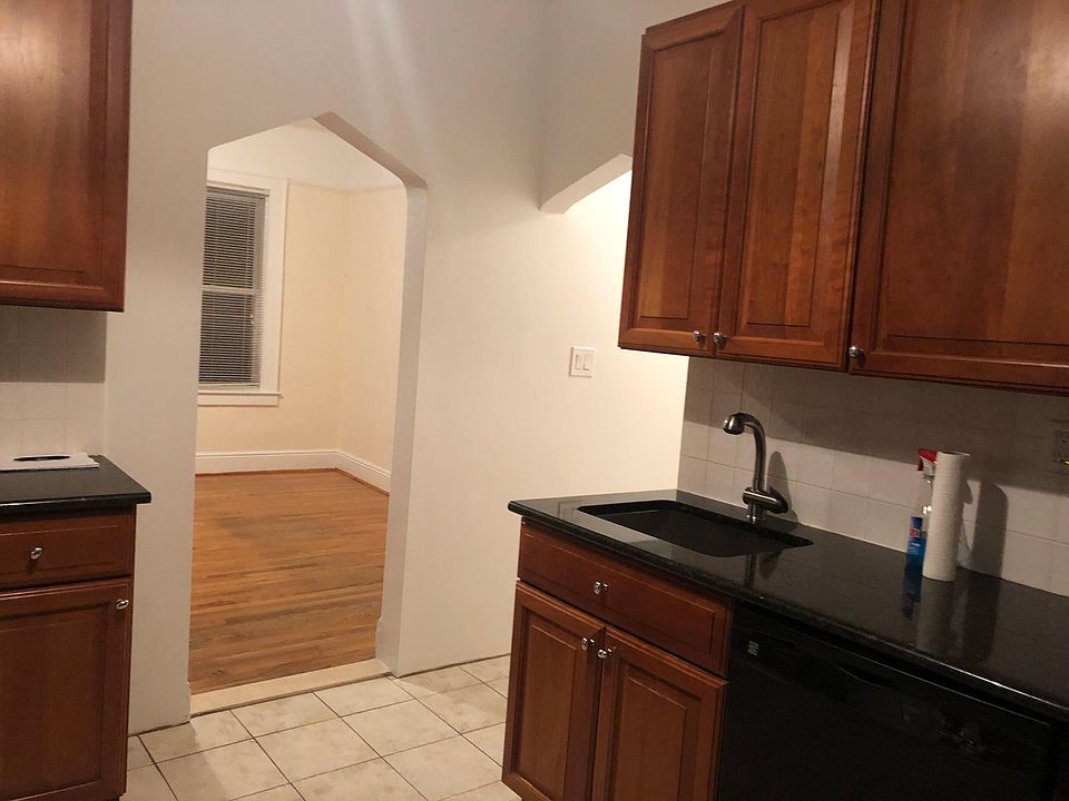 1st image of 700 Edison Ave #1