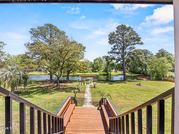 5th image of 3126 Tradewinds Avenue SW