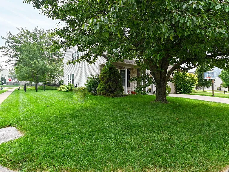 8405 Swift Ct — Photo 2