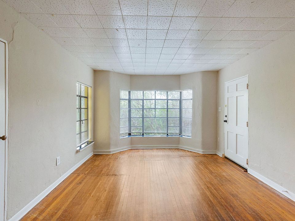 1st image of 3809 Maplewood Ave #A