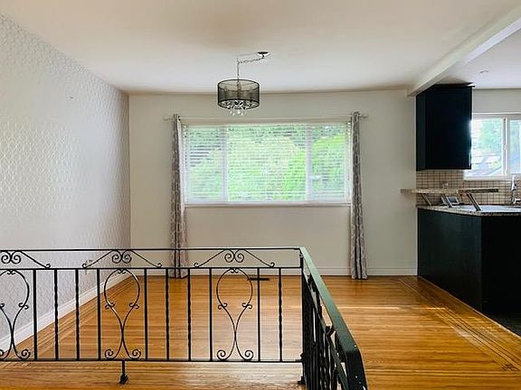 3rd image of 1479 53a St