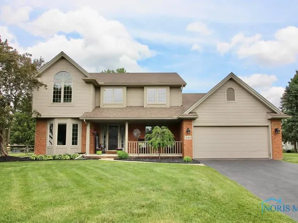 444 Hickory Ln, Waterville, OH 43566