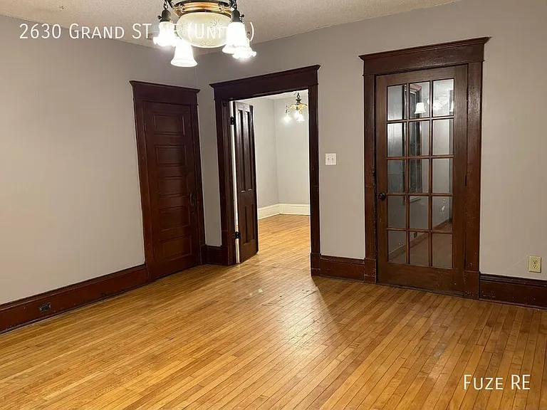 2630 Grand St NE #1 — Photo 3
