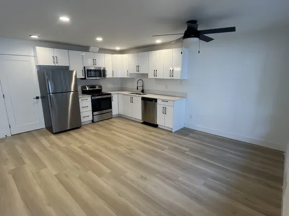 590 Front St #4, Sumas, WA 98295