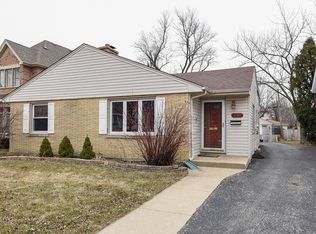 291 N Maple Ave, Elmhurst, IL 60126