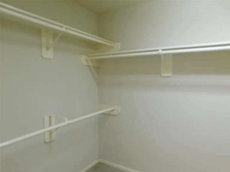 3702 Heritage Colony Dr — Photo 22