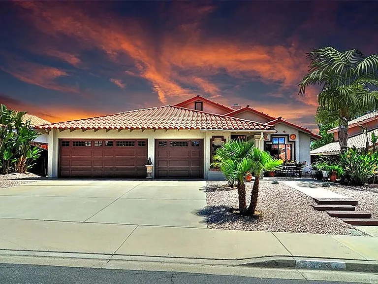 39664 Ridgedale Dr — Photo 1
