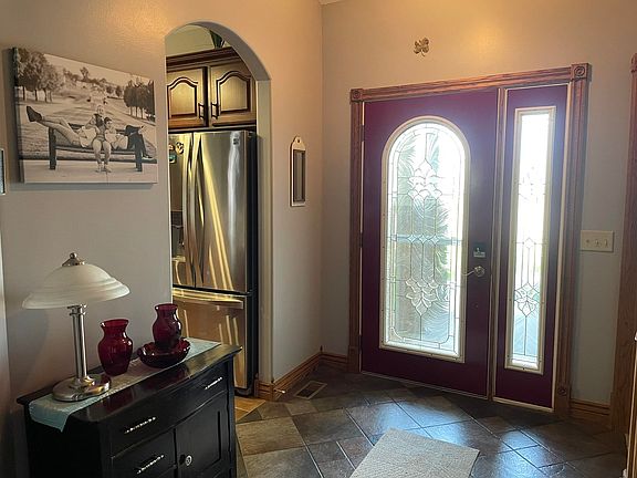 3rd image of 219 E 53rd Street Pl