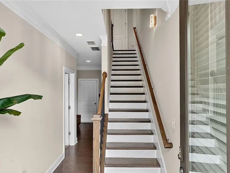 1589 Aldworth Pl SE — Photo 2