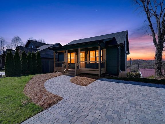 3rd image of 318 E 2nd St