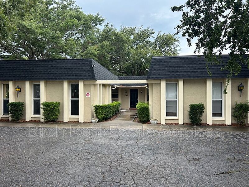 1st image of 1840 East Dr