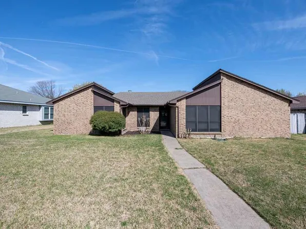 1221 Devonshire Ln, Mesquite, TX 75150