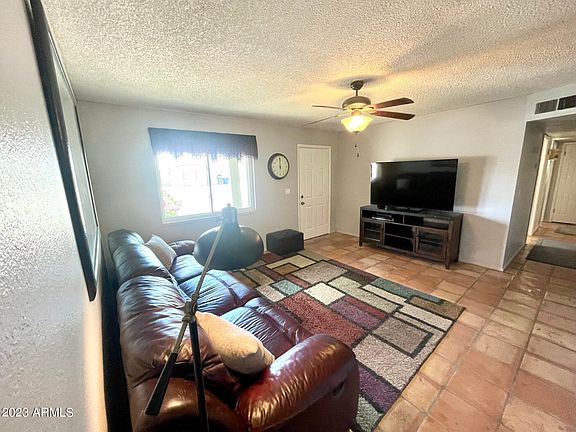 4th image of 4624 E GLENCOVE Street