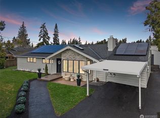 8623 218th St SW, Edmonds, WA 98026