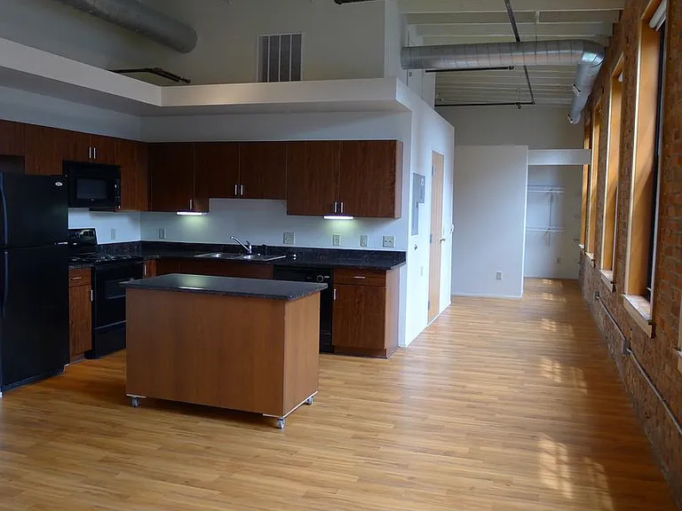 The Lofts at New Amsterdam — Photo 23