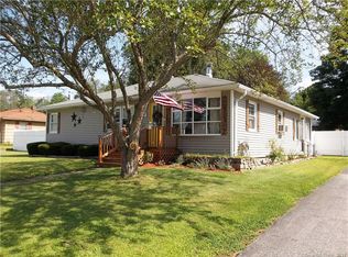6 Klondike St, North Grosvenordale, CT 06255