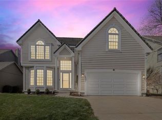 12126 Craig Ln, Overland Park, KS 66213